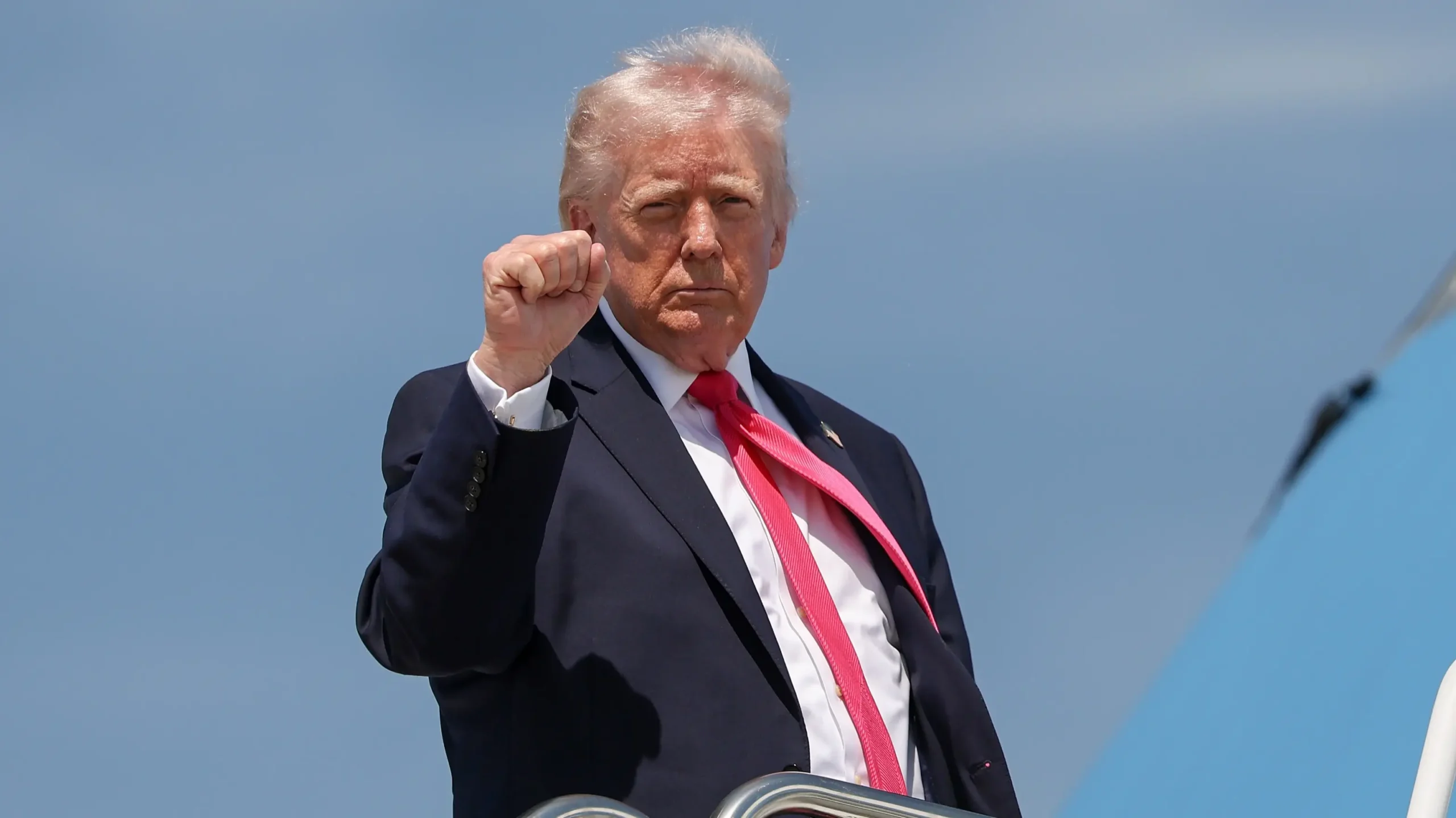 Trump accidentally insults himself as he forgets key detail about presidency